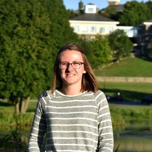 Meet your Posher, Caitlin